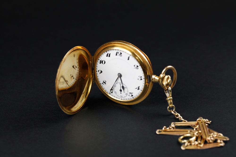 How to Evaluate Luxury Timepieces Before Auction Dubai, UAE