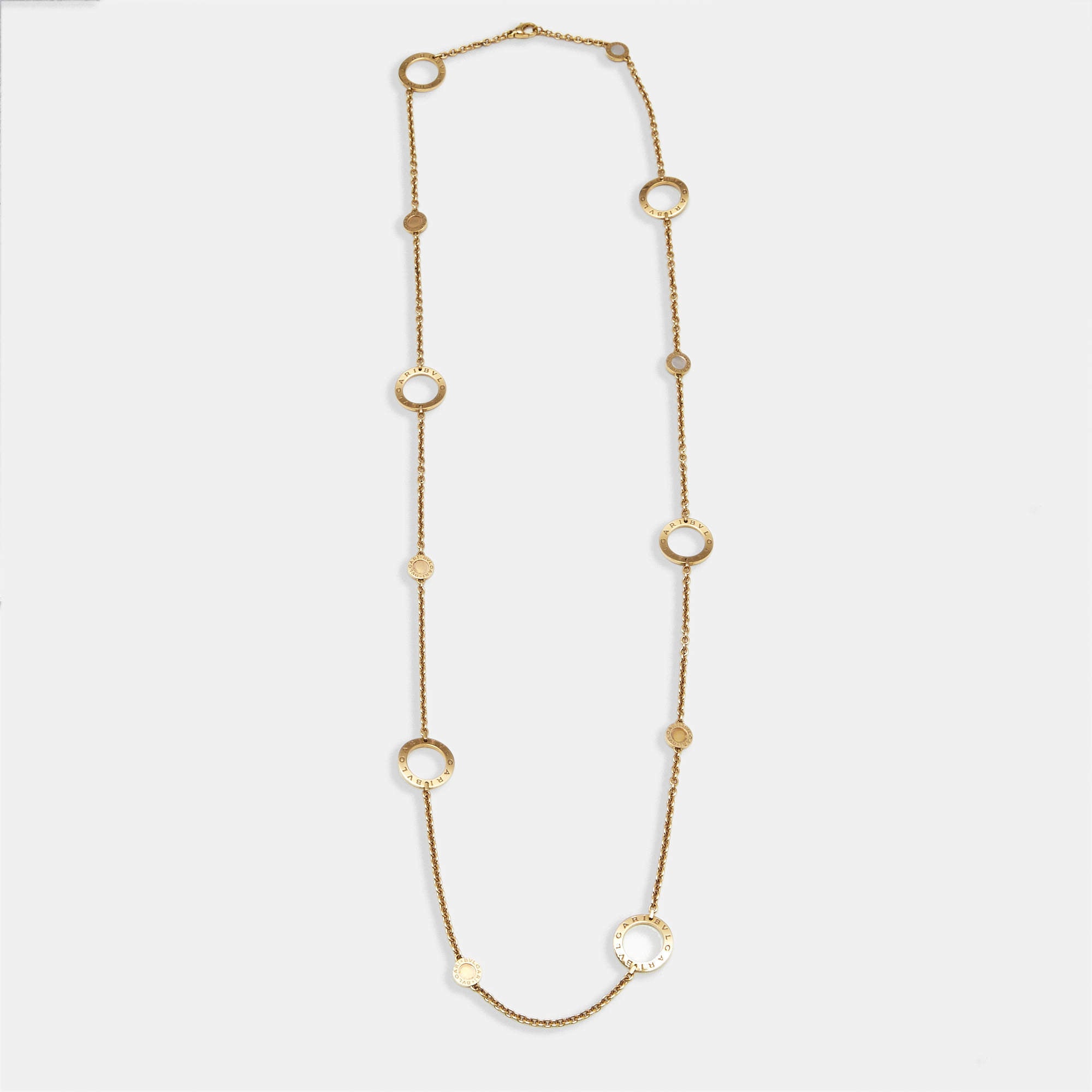 Bvlgari Bvlgari Circle Mother of Pearl 18k Yellow Gold Necklace