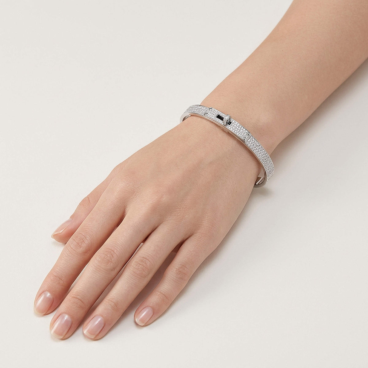 Hermès Kelly Diamonds 18k White Gold Small Model Bracelet